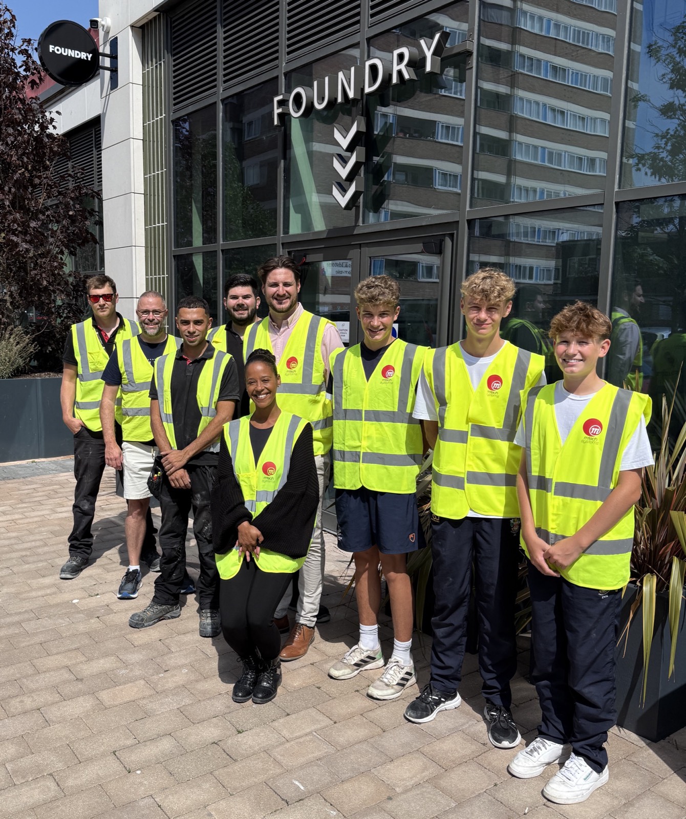 M-Tech Systems and FOUNDRY field team outside a FOUNDRY site